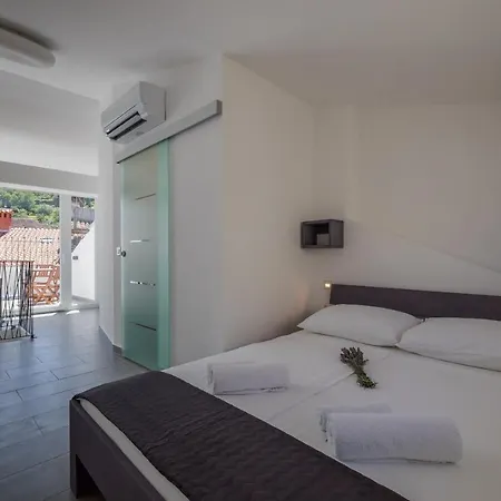 Miracolo Di Mare Trend B&B 피란